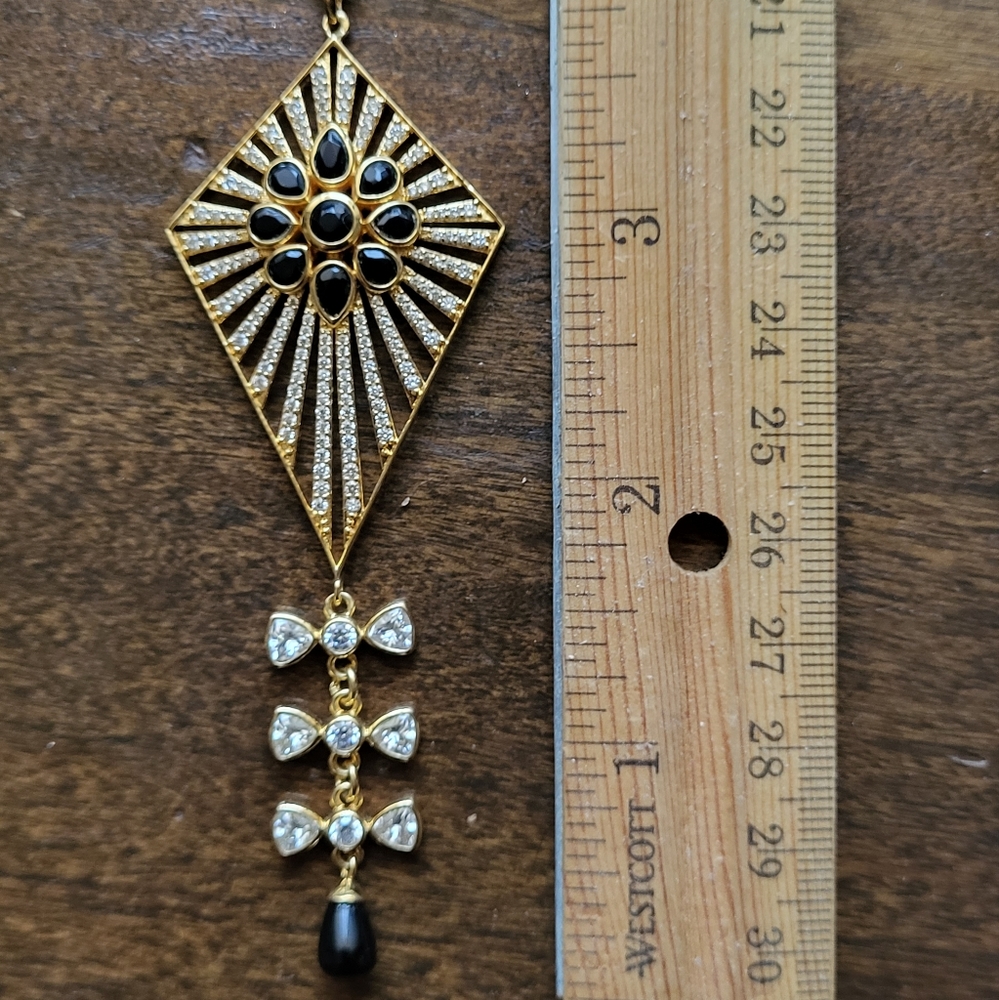 Hespera Mary J. Flight Necklace